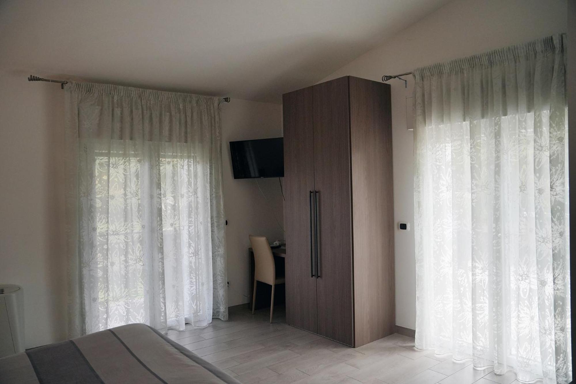B&B Arco Dei Sogni Челано Екстер'єр фото