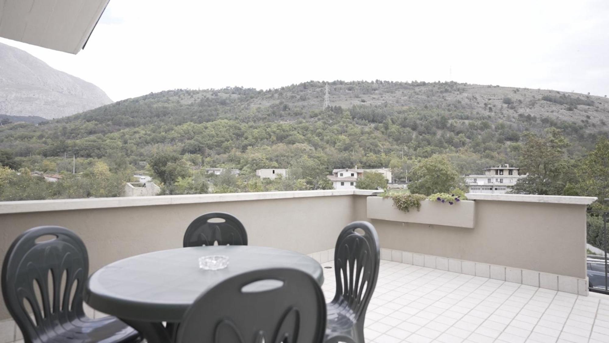 B&B Arco Dei Sogni Челано Екстер'єр фото